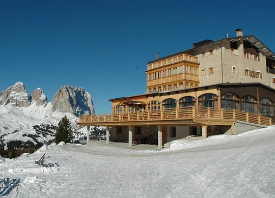 Fassatal und Grödnertal 3 oder 4 Sterne Hotel