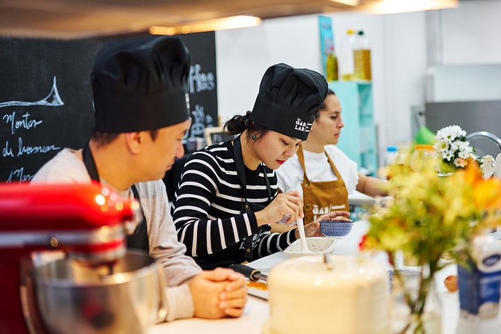 Sweet Escape: Bake and Take Workshop 