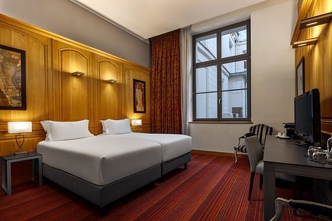 Shared Room 