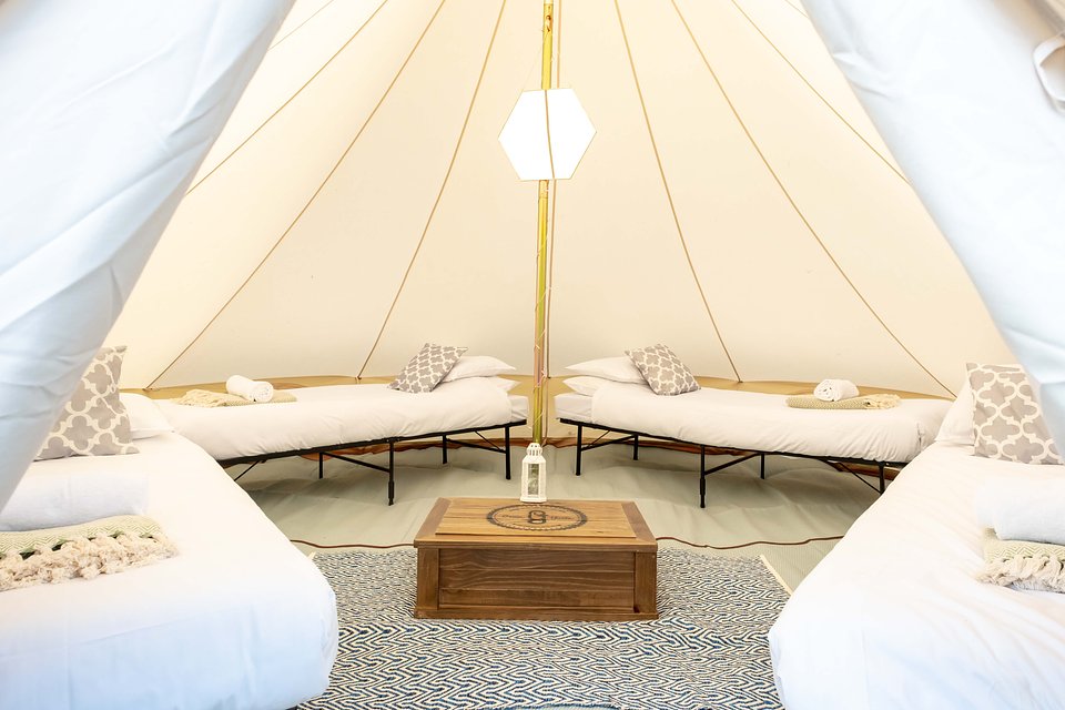 V.VIP & Deluxe Glamping Upgrade