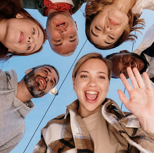 Make new like-minded friends 