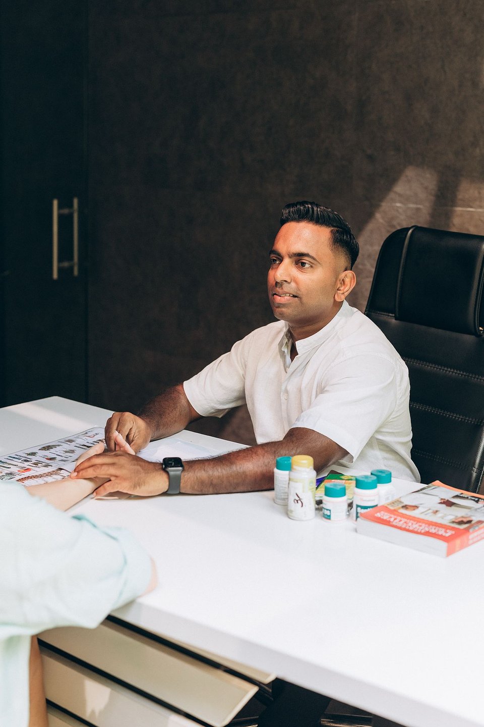 Dr. Seth Wijayasingha 