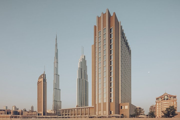 Rove Exterior