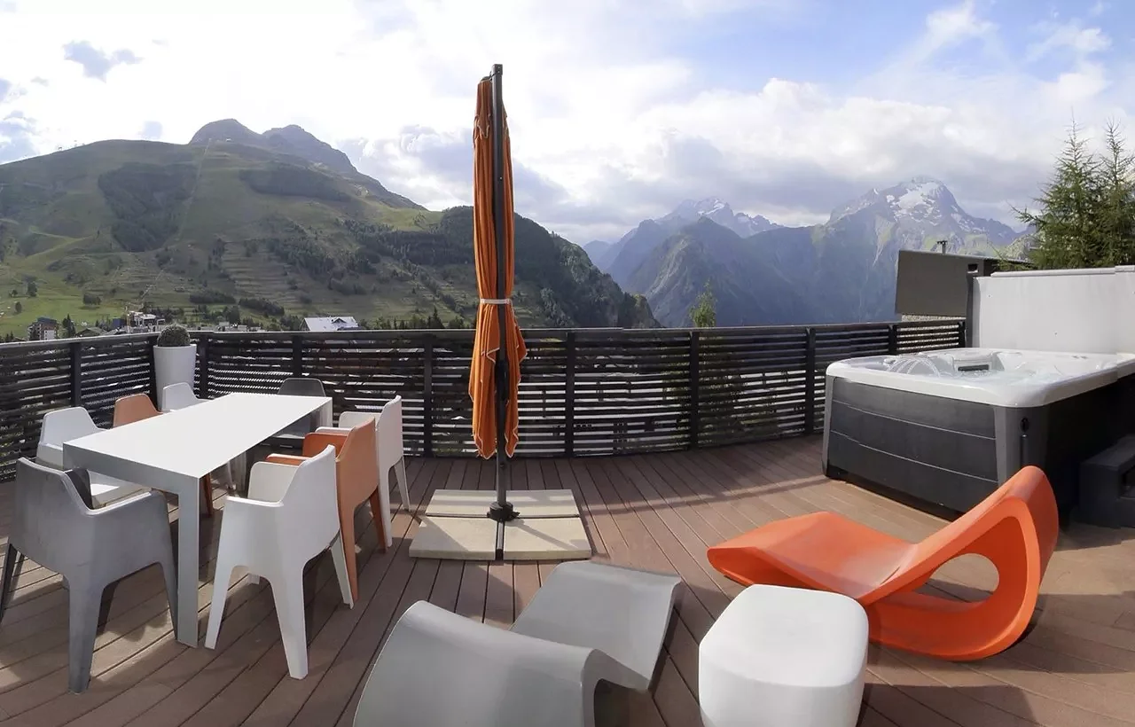 locationlesdeuxalpeschaletsnolodge2.jpg