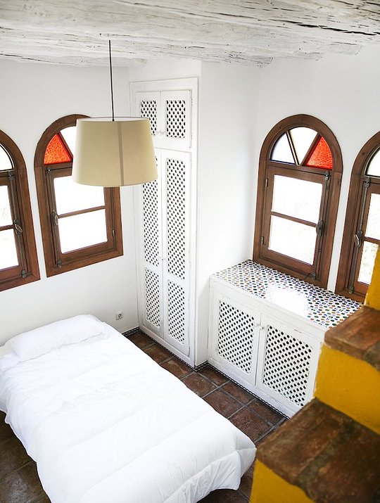 SHARED ROOM
