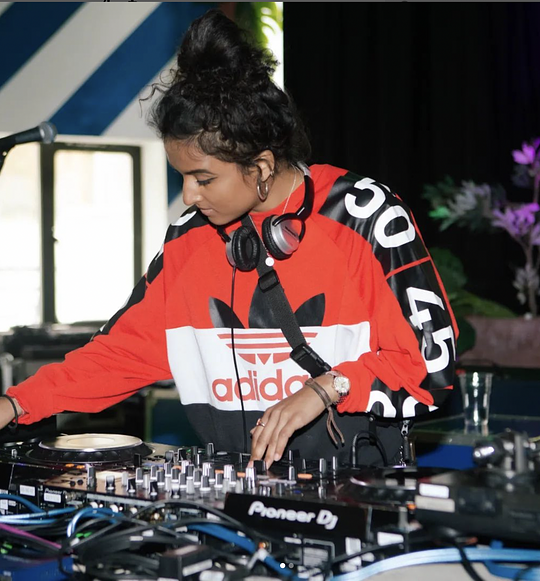 DJ Mimi (9pm-10:30pm) - Upstairs dance floor 1
