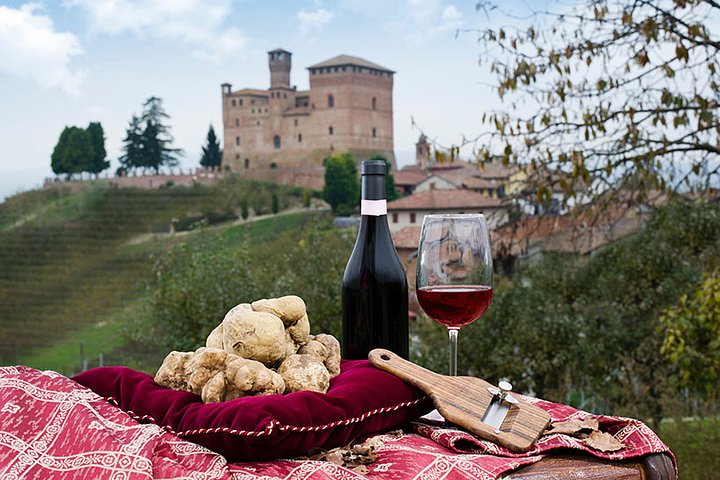 whitetrufflehuntingpiedmontwithwine