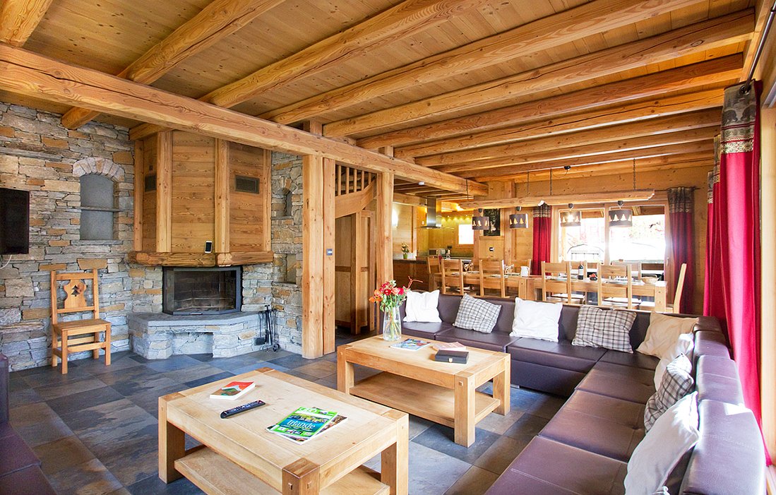 tmp13B3_locationskilesdeuxalpeschaletodalyslerenardlodge2