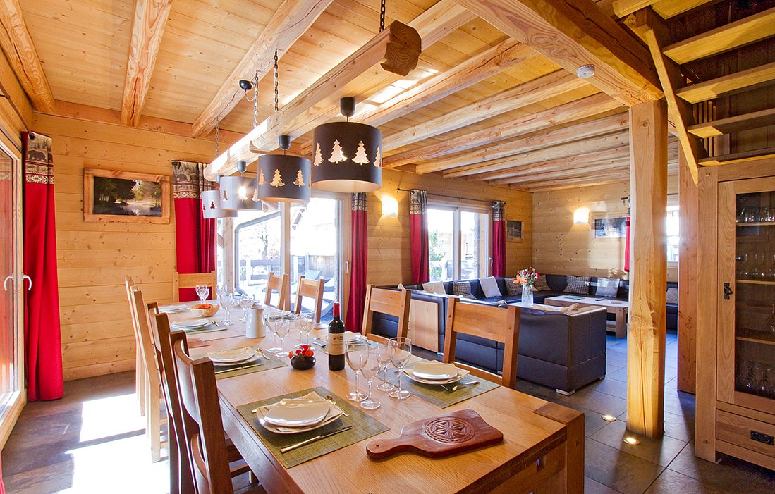 tmp8ACE_locationskilesdeuxalpeschaletodalyslerenardlodge5