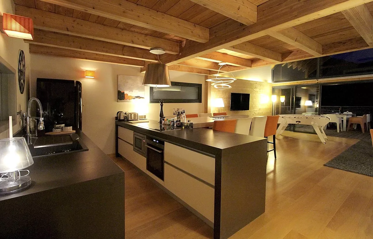 locationlesdeuxalpeschaletsnolodge7.jpg