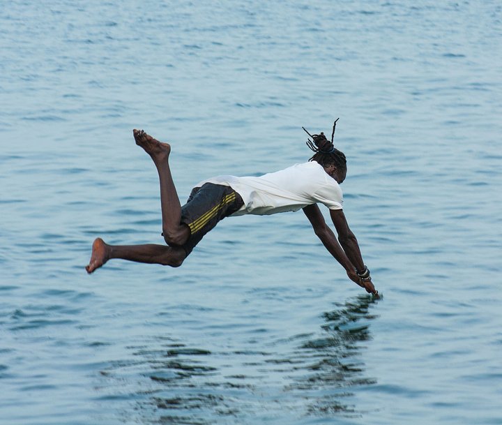 dembajoobfqAcGlEAi4Munsplash