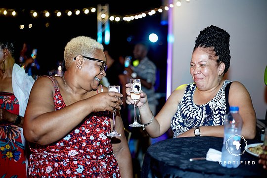  Food & Drinks Spots