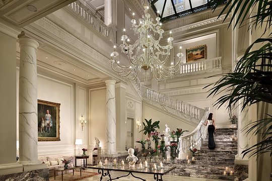 Luxury Resorts and Hotels in Milan, Italy: Indulge in Unforgettable Accommodations
