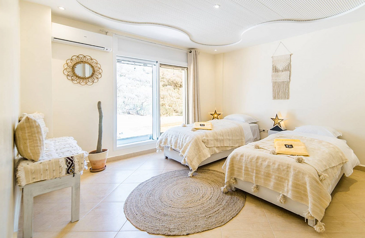 bedroom4