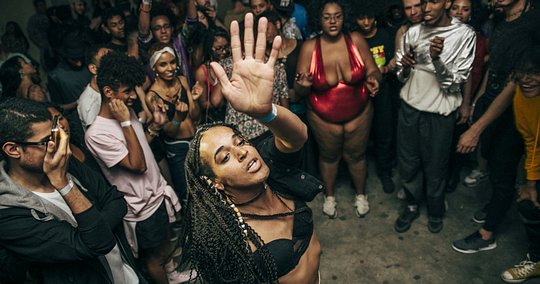 Paris queer scene 