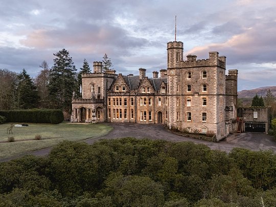 Custom Ireland & Scotland Adventure 