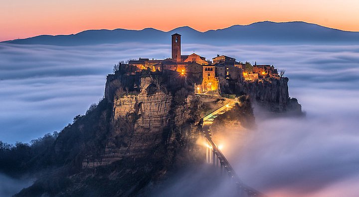 civita_di_bagnoregio_notte2