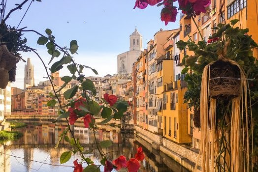 TempsdeFlorsGironaCataloniaSpainOnyaRiverGironaCityCouncilLaiaMasip1e1648829295779524x350